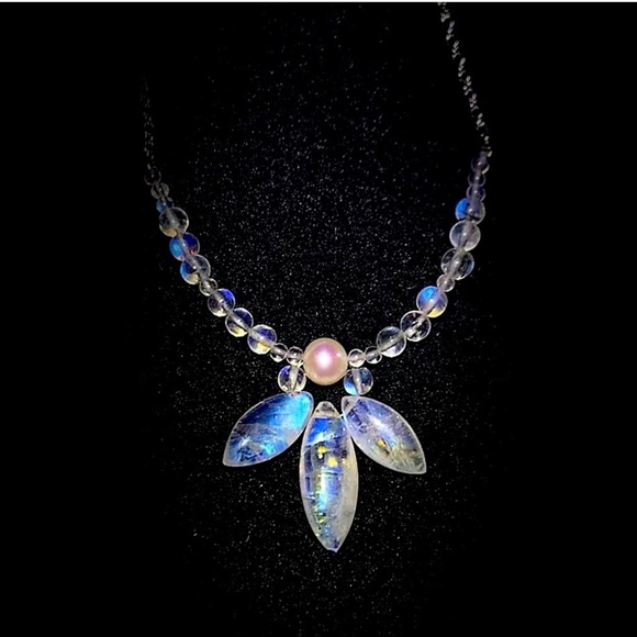 Hand Crafted Rainbow Moonstone & Pearl Necklace! - Picture 3 of 6